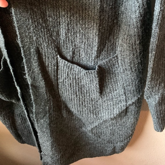 American Eagle Cardigan. Dark gray. Oversized. Size XS/S. - Picture 4 of 9